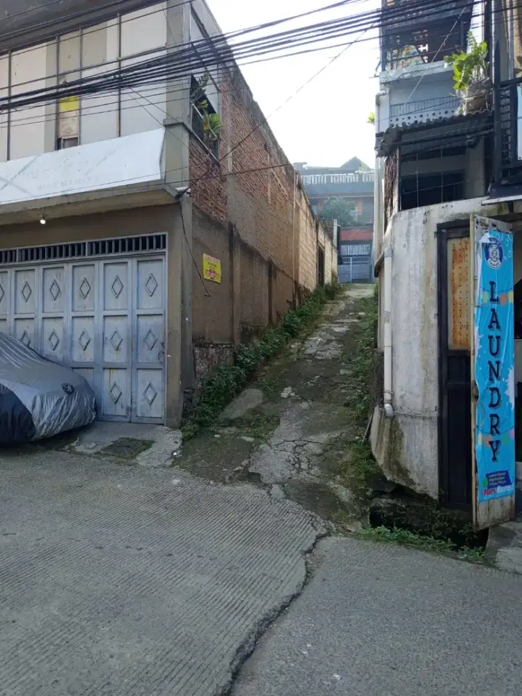 DI JUAL RUMAH 2 LANTAI + 1