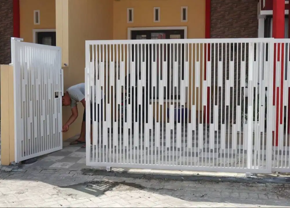 Pintu pagar rumah model minimalis