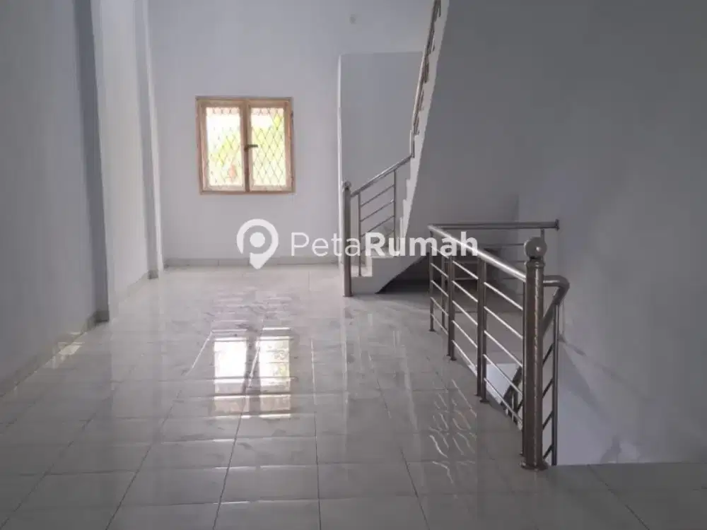 DIJUAL RUKO PINGGIR JALAN SUNGGAL- DAERAH RINGROAD CITY WALK (HANNY)