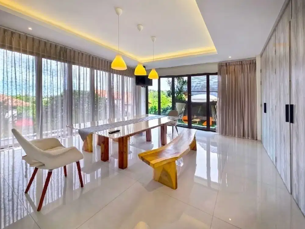 Dijual Rumah Villa Furnished 5 Kamar Tidur di Dago Pakar Bandung cocok untuk Investasi