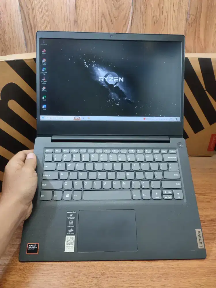 Lenovo ideapad Slim 3
