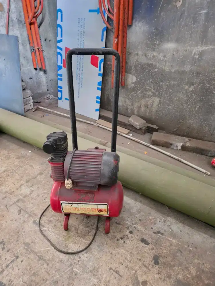 SUPER TECH AIR COMPRESSOR