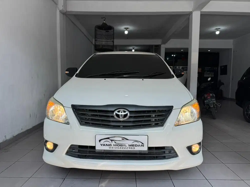 Odo 73 Rb Toyota Kijang Innova 2.5 V Diesel Manual 2012 Putih