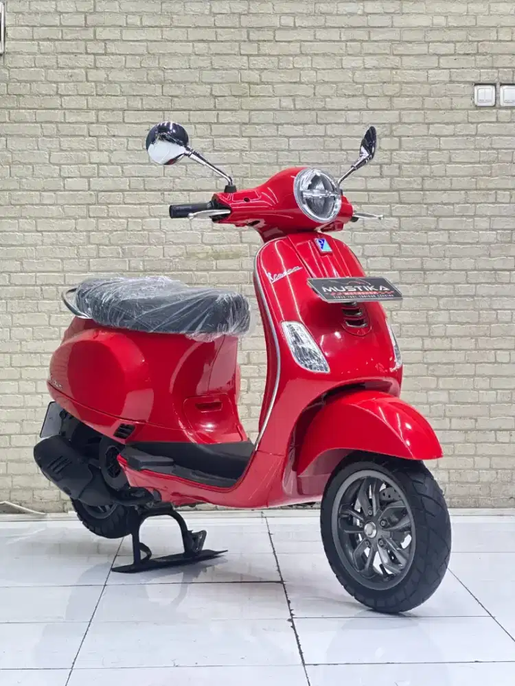 Odo 7rb Simpenan!!Vespa LX 125 Led 2023 Red Plat L Mulus-Mustika