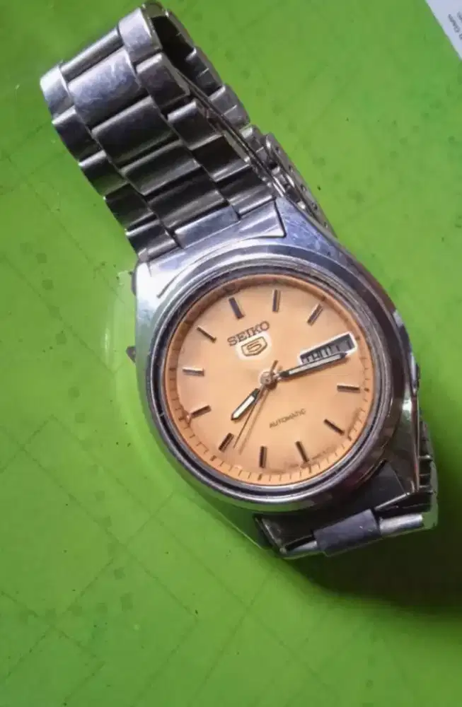 Jam tangan SEIKO 5 AUTOMATIC 7009