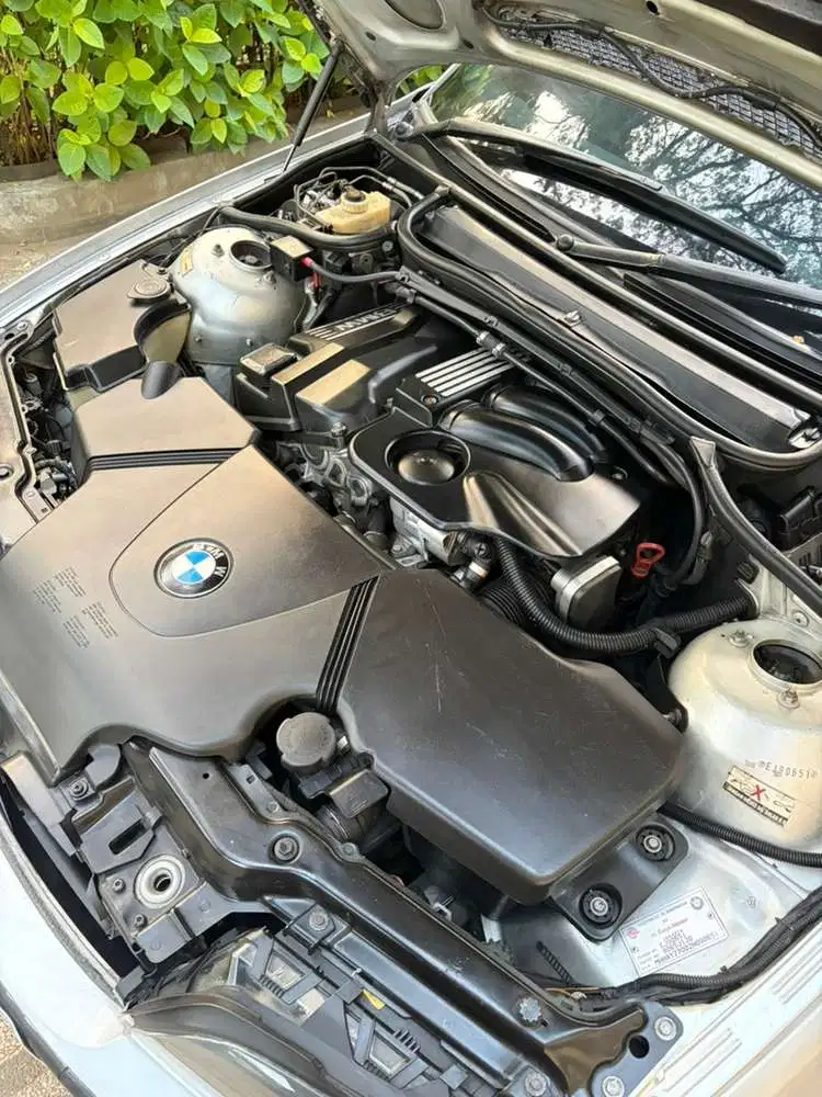 BMW 318i 2002 Bensin