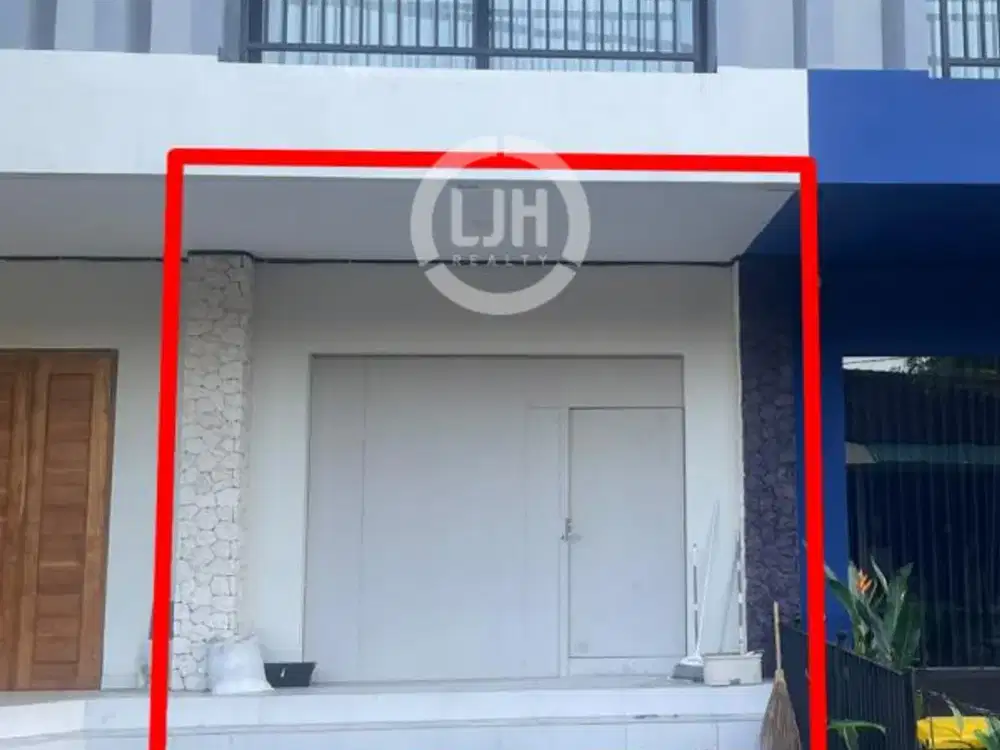 Shop In Prime Tourist Area Petitenget, Seminyak, Kuta Utara, Walking Distance to Petitenget Beach