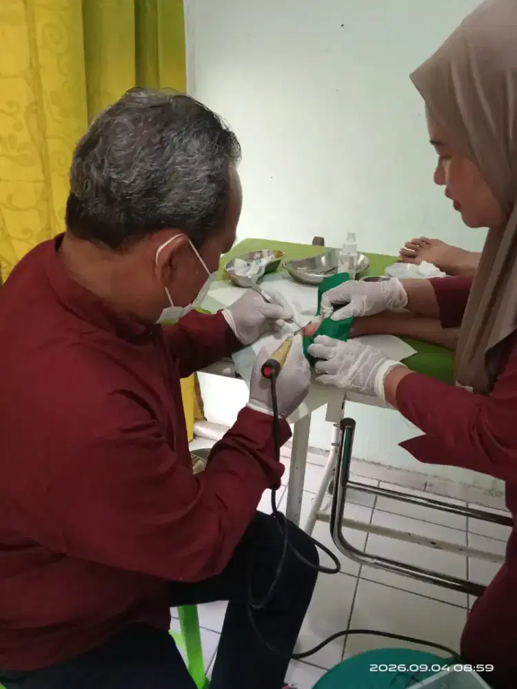 Melayani Home care,usg kehamilan, khitanan,bedah minor