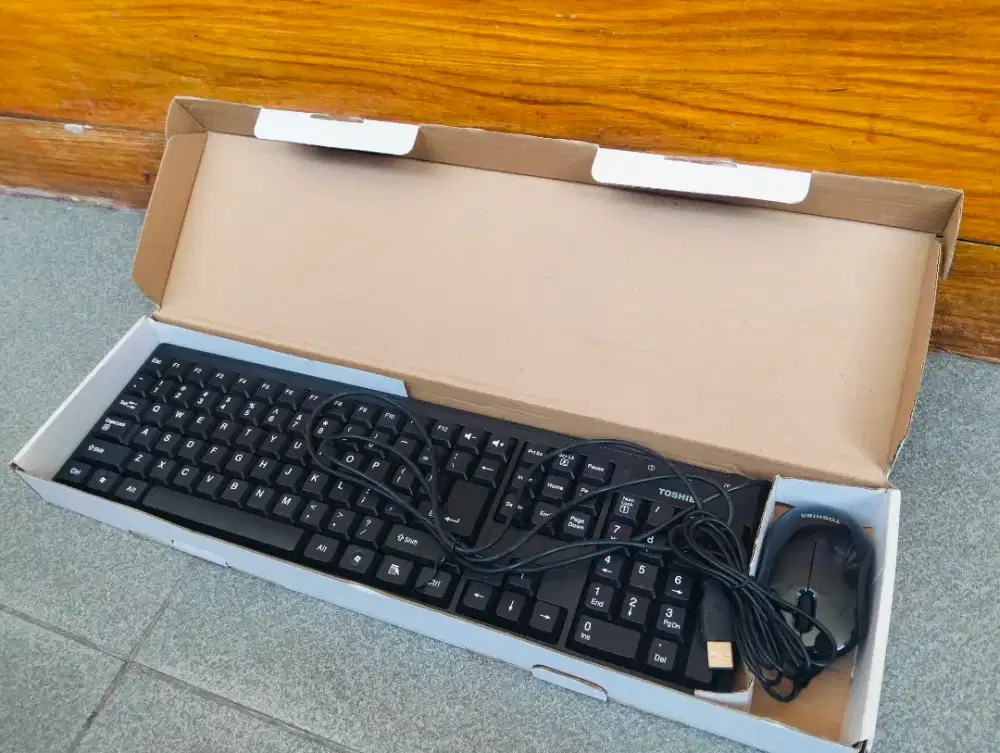 Keyboard dan Mouse Toshiba