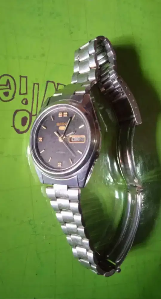 Jam tangan SEIKO 5 AUTOMATIC 7009 Black