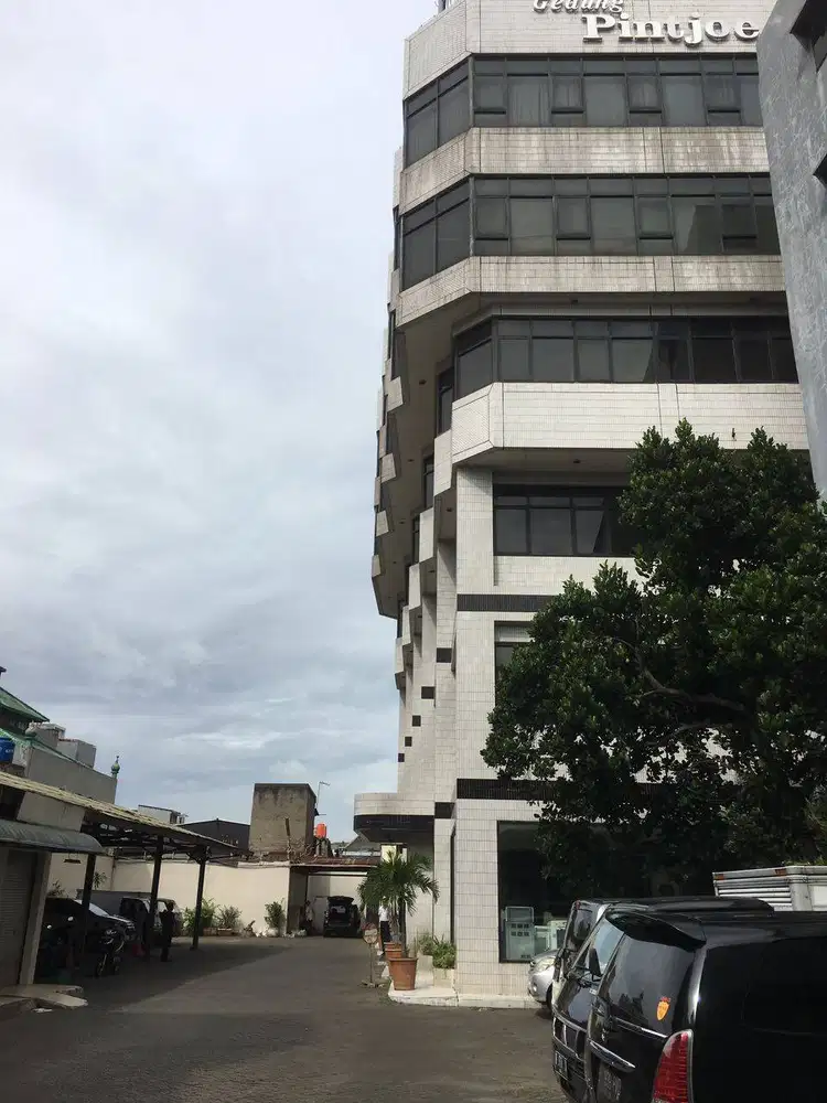 Disewa 1 unit Kantor 70m gajah mada jakarta barat