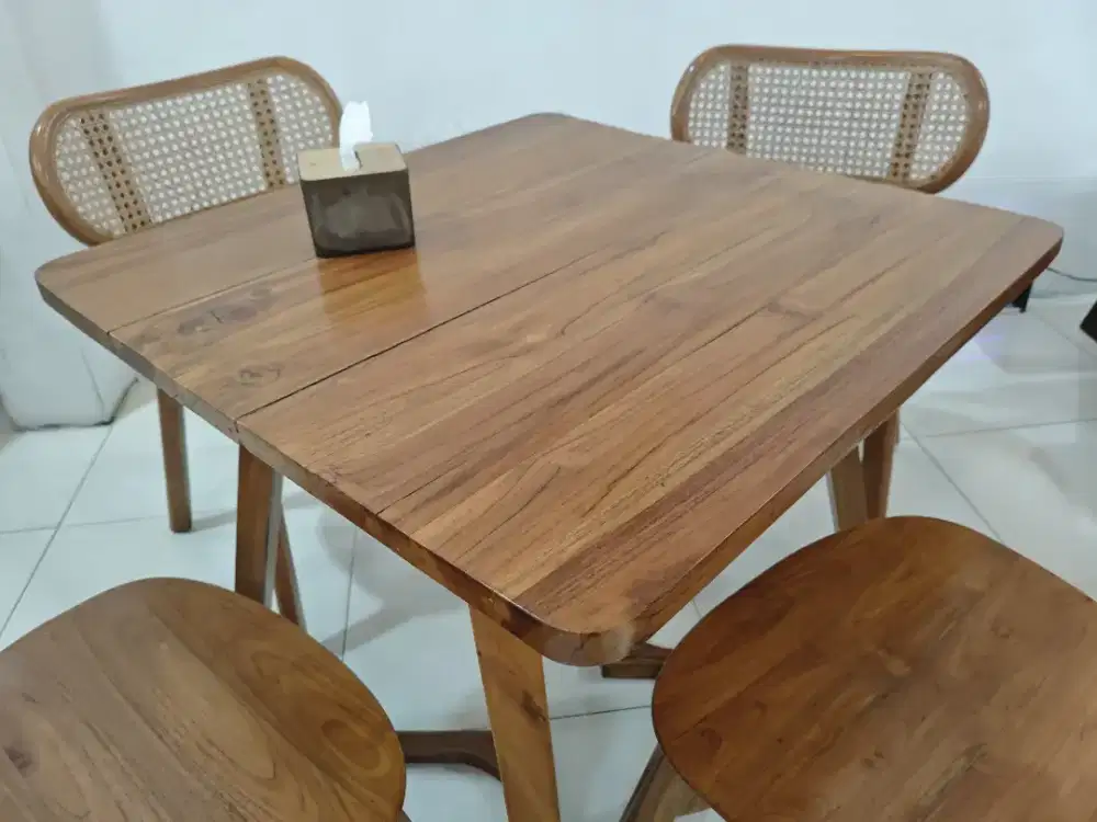 Jual beberapa set kursi dan meja full kayu jati