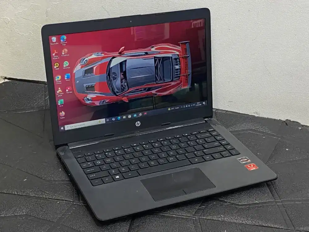 HP 14-cm0xxx prosesor AMD Ryzen 3 2200U RAM 4GB SSD 512GB