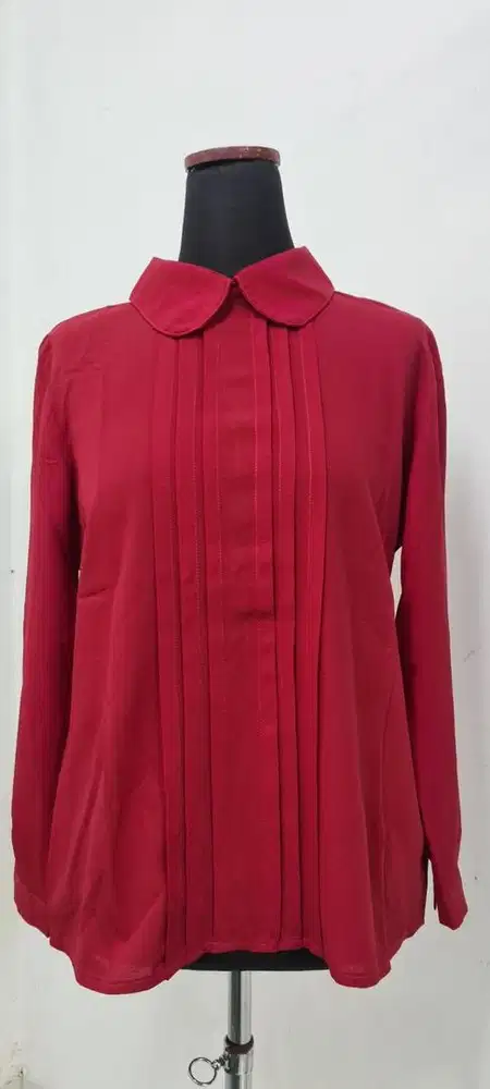 Kemeja merah premium, blouse wanita red kerah bulat