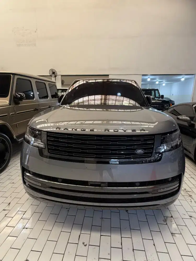 LAND ROVER RANGE ROVER VOGUE 3.0
AUTOBIOGRAPHY LWB 7Seat LOW KM 9,xxx