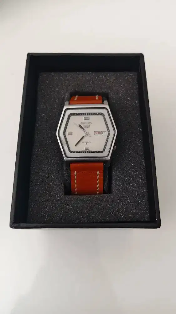SEIKO 5 AUTOMATIC VINTAGE PRELOVED