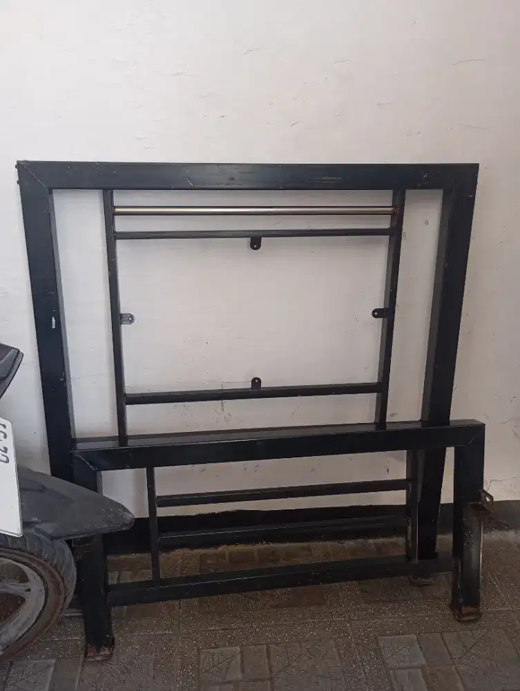 besi ranjang tempat tidur dipan