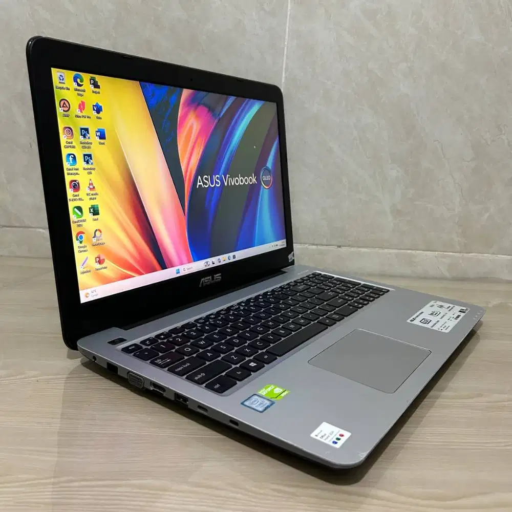 Laptop Asus Gaming Vivobook X556 Intel Core i7 SSD Dual VGA Nvidia
