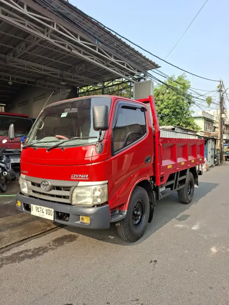Toyota dyna 110st P.stering engkel bak 3way 2014