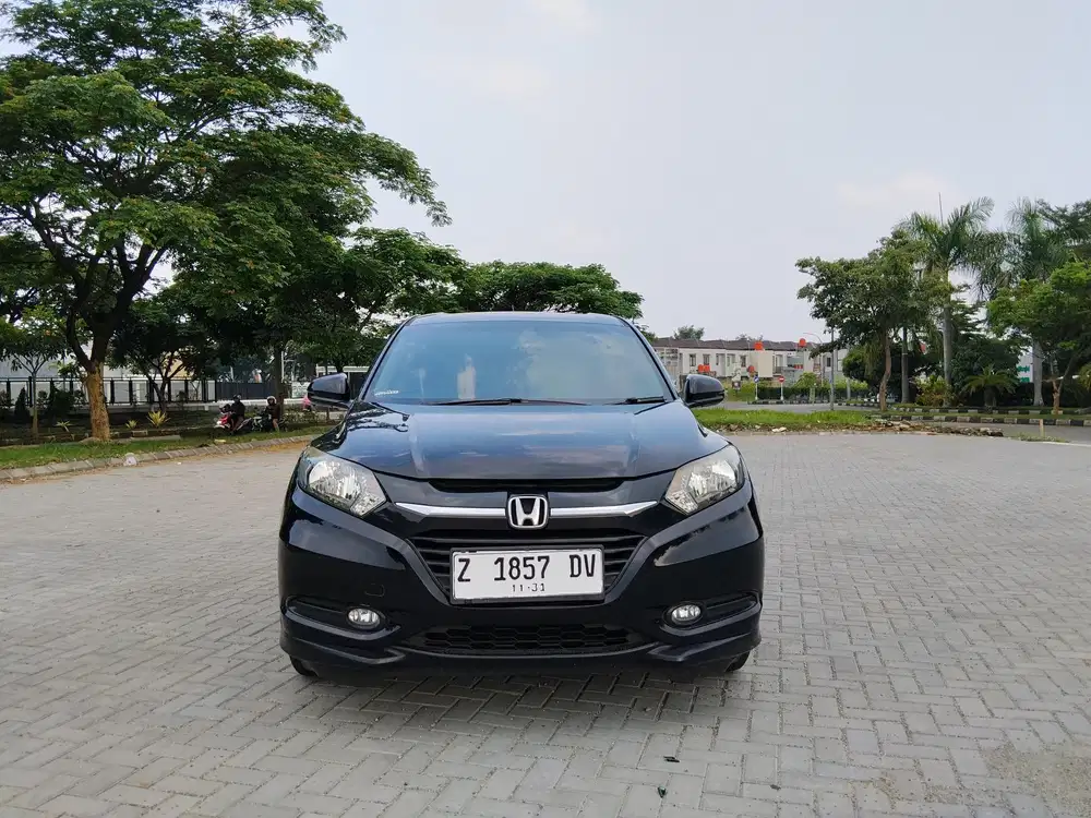 Honda HR-V e 1.5 matic 2017 DP 10 jt. An