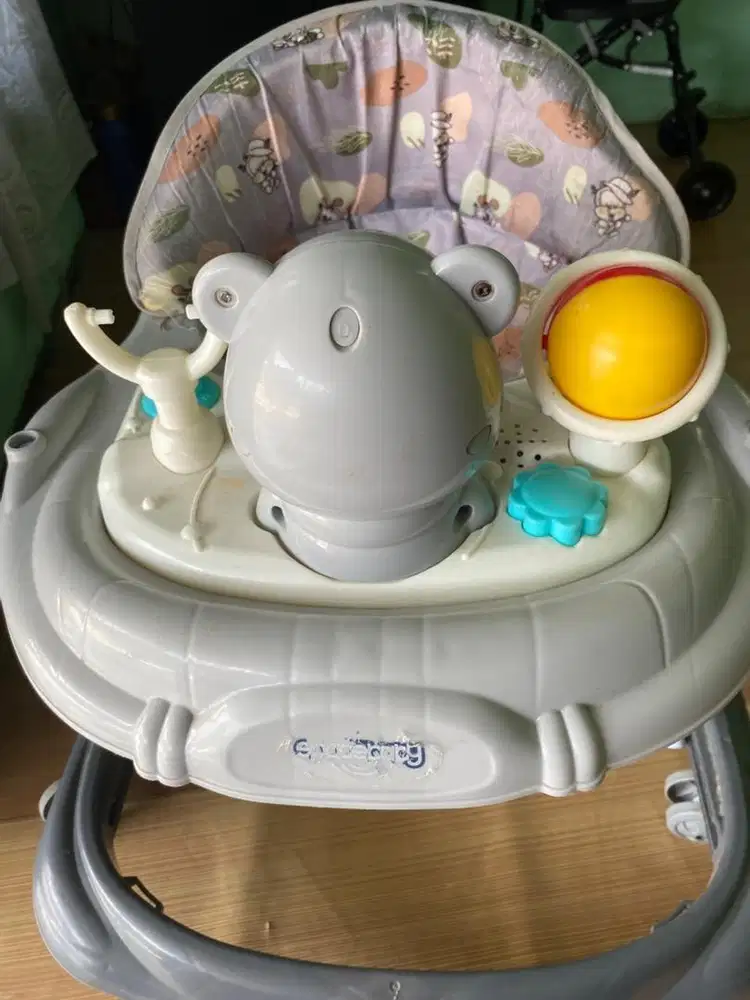 Baby Walker / Kereta Bayi