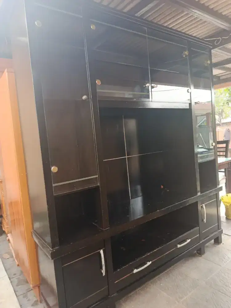 Jual cepat lemari pajangan