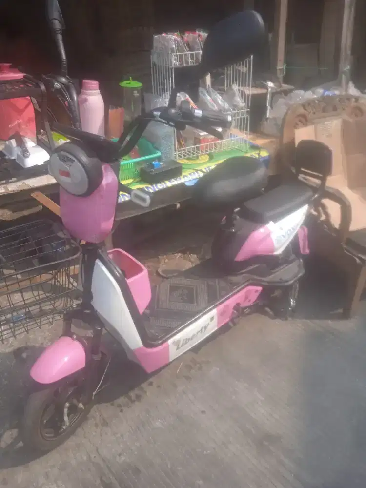 Freelance Art serabutan area bekasi jaya deket RS mekar sari