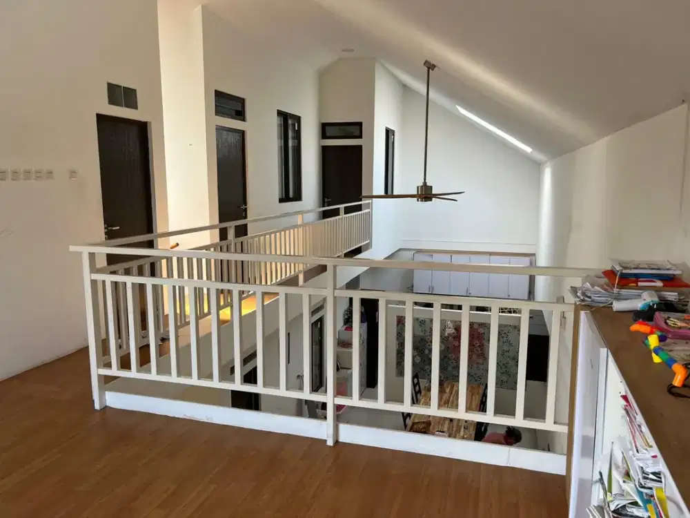 Rumah Bagus 1/2 Lantai Siap Huni di Cluster Ifolia, Harapan Indah