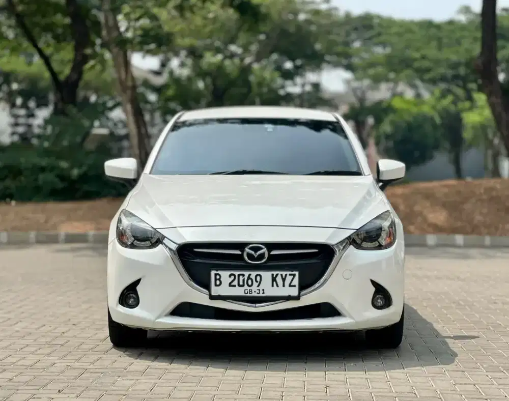 MAZDA 2 GT AT 2016 PUTIH