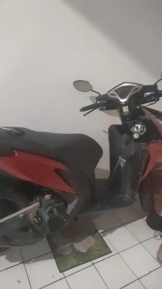 Jual Vario 125 Techno warna merah, Plat B Depok Meruyung