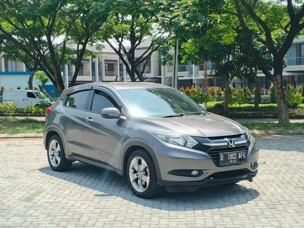 Honda HR-V s matic tahun 2017 DP 10 jtan