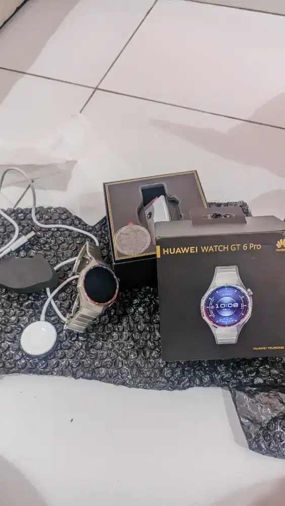 Huawei GT watch 6 pro titanium