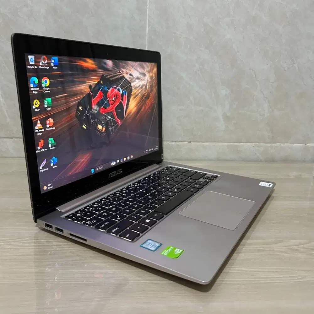 Asus Zenbook Touchscreen Slim Intel Core i7 SSD Dual VGA Nvidia