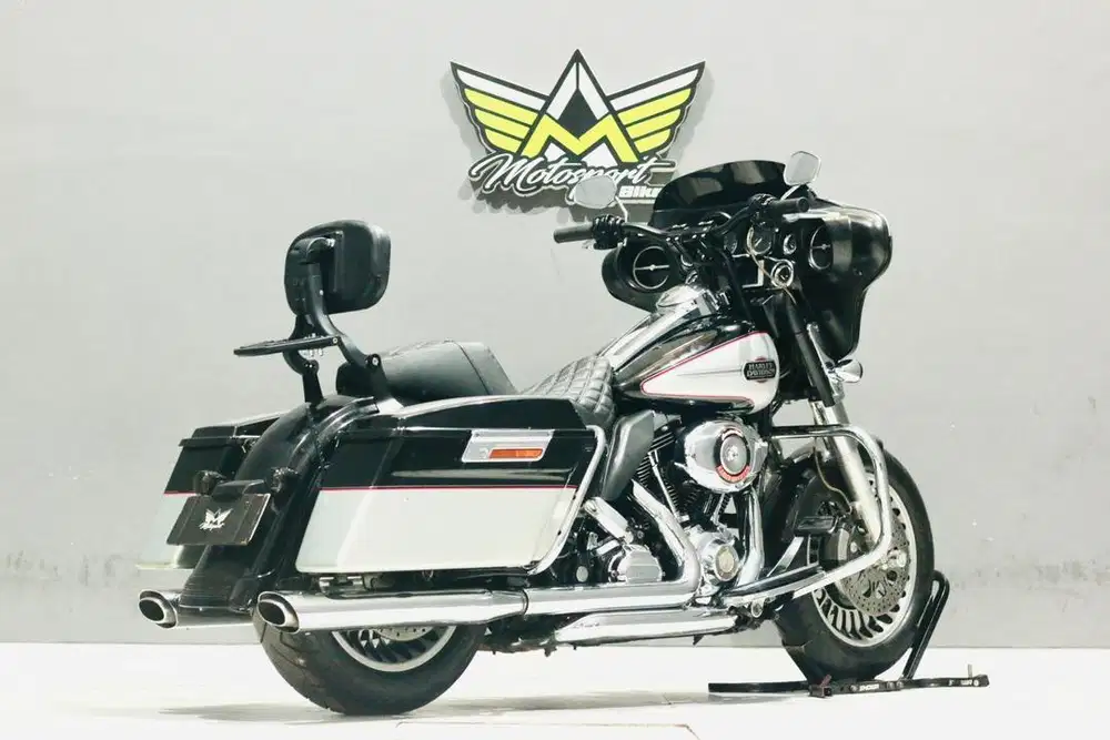 Harley Davidson Ultra Classic like new Fatboy Dyna Electra police