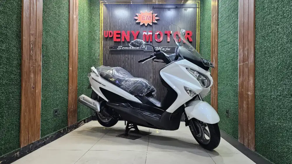 UD ENY MOTOR - Suzuki Burgman thn 2015 buruan