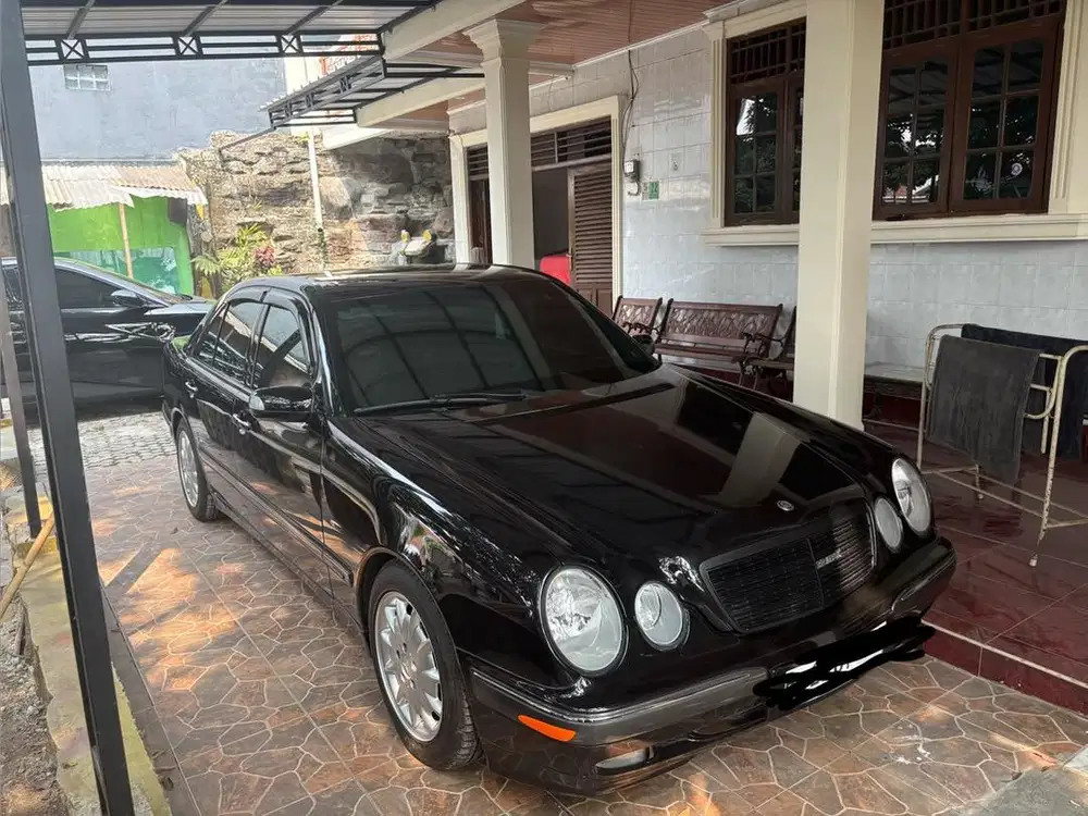 Mercedes benz W210 E260 th 2001