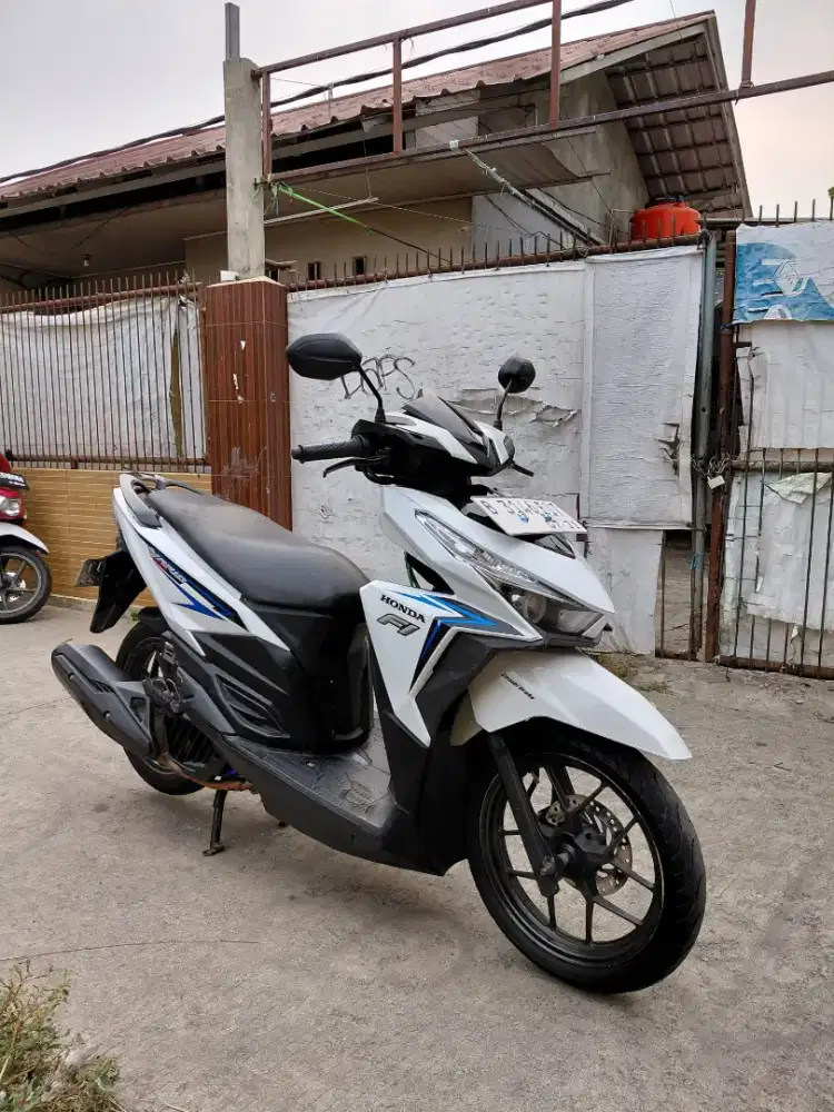 Vario led 125 pajak hidup