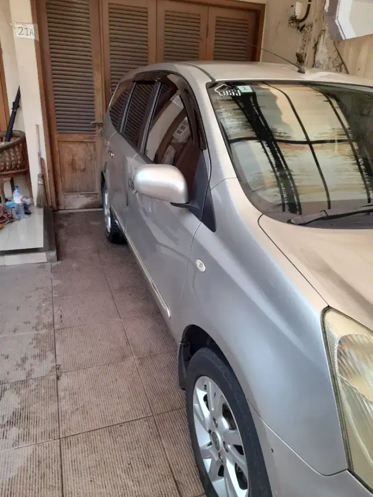 Jual Grand livina XV AT Tahun 2011