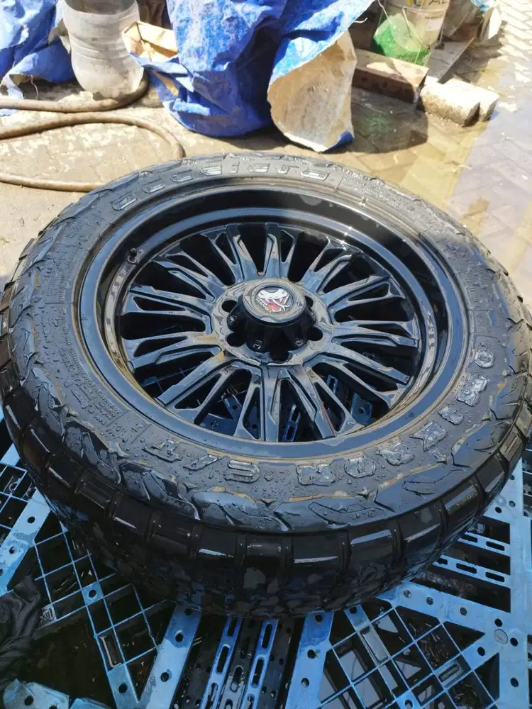 DIJUAL MURAH!! 1 SET VELG MAMBA R20 COCOK UNTUK OFFROAD! VELG BEKAS