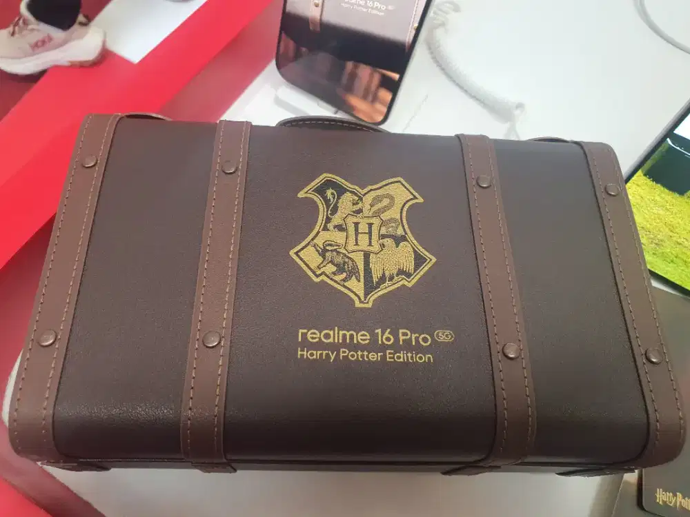 Realme 16 pro 5G 12/256 harry potter edition grs resmi 1 tahun