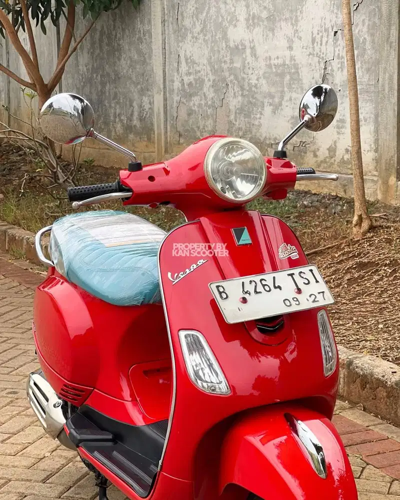 VESPA LX 125 iGET 2017 BERGARANSI