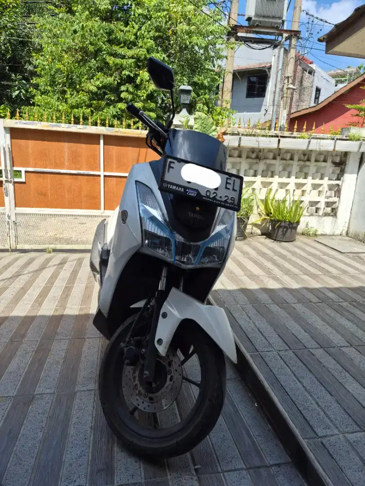 Lexi 2018 Putih