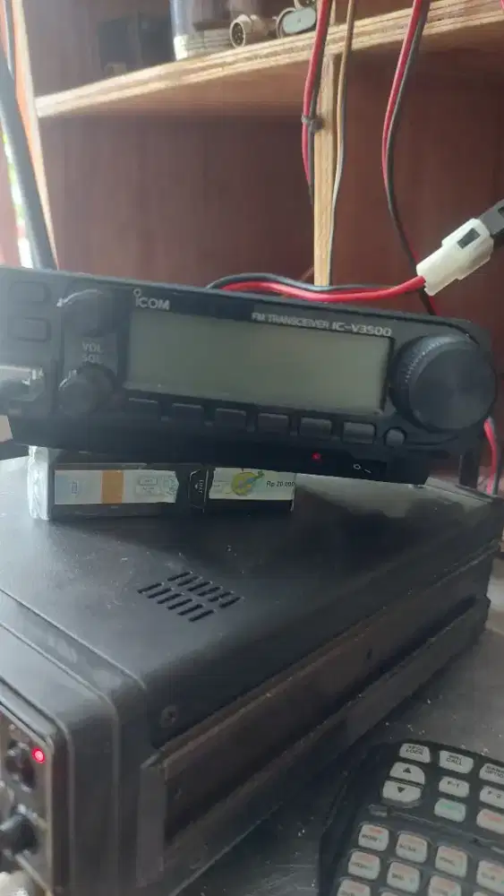 Dijual; radio vhf IC-V3500