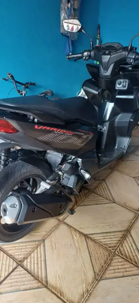 Vario 160 Abs Masi kaya baru