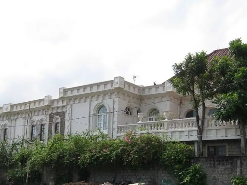 Dijual Villa Premium& Lokasi Strategis di Kerobokan, Badung, Bali
