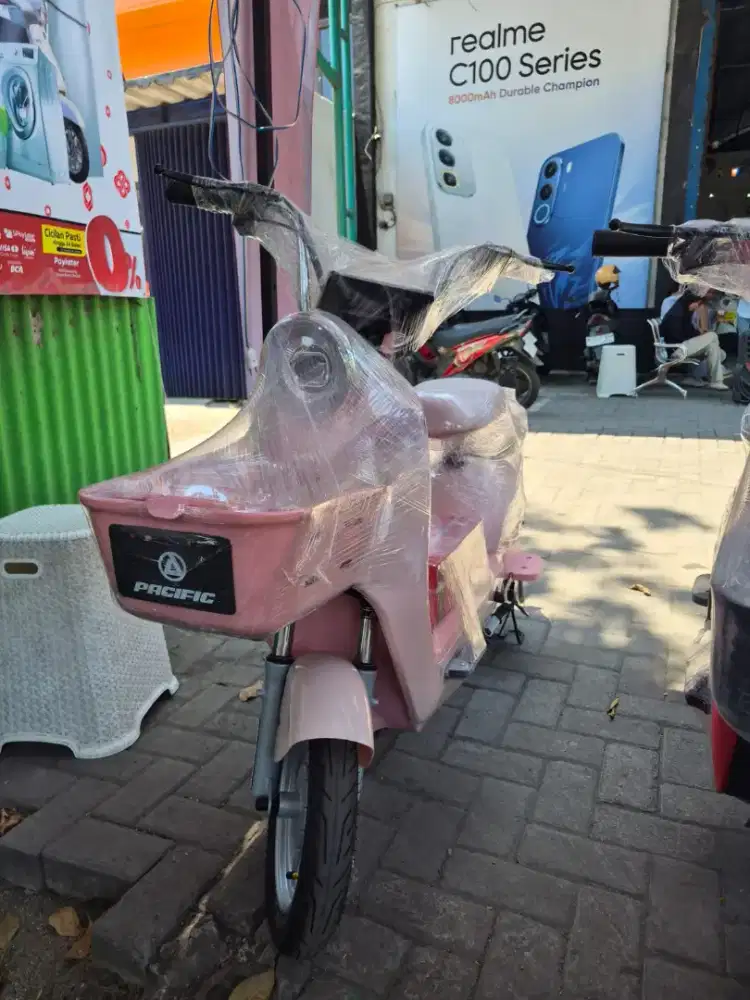 Pacific M2 warna pink