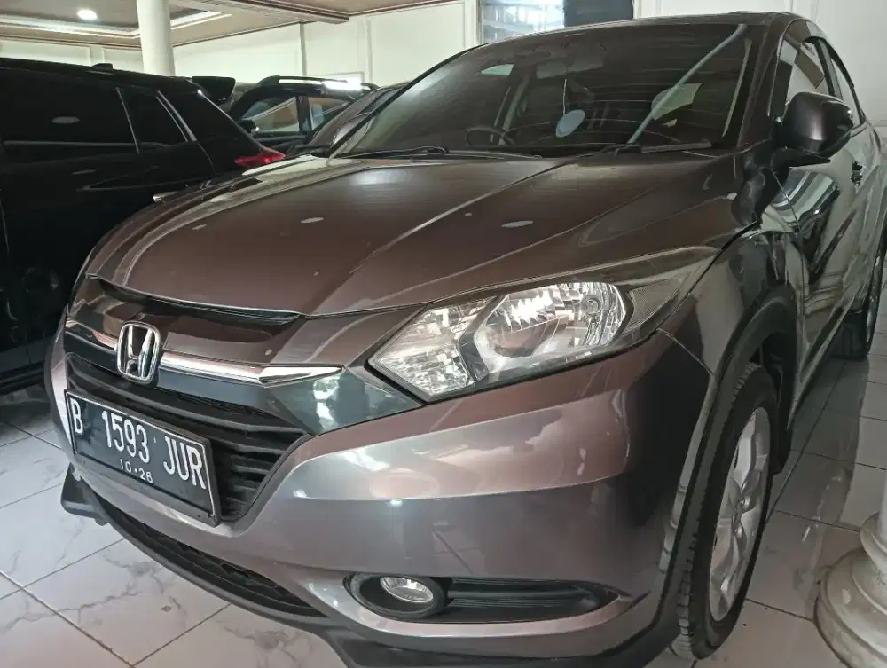 Honda hrv 1.5 E at dp 5jt tahun 2016