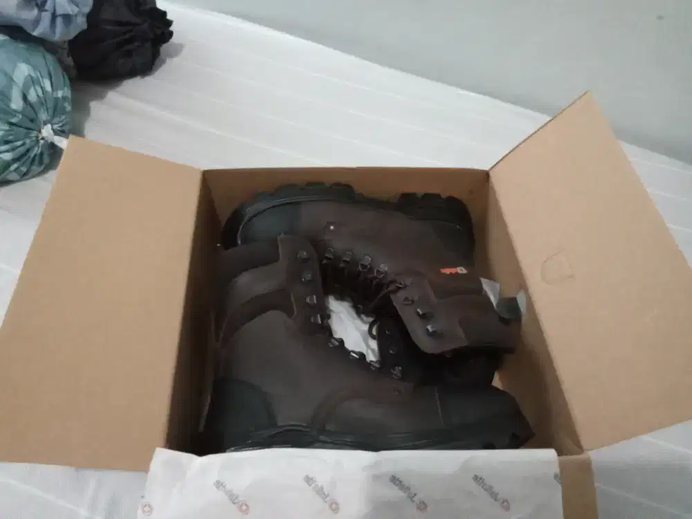 DIJUAL SEPATU SAFETY DARI PERANCIS