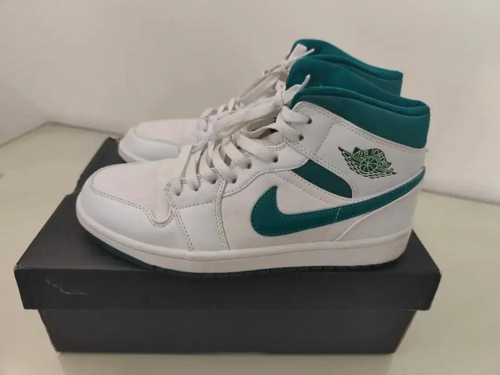 Nike Air Jordan 1 MID