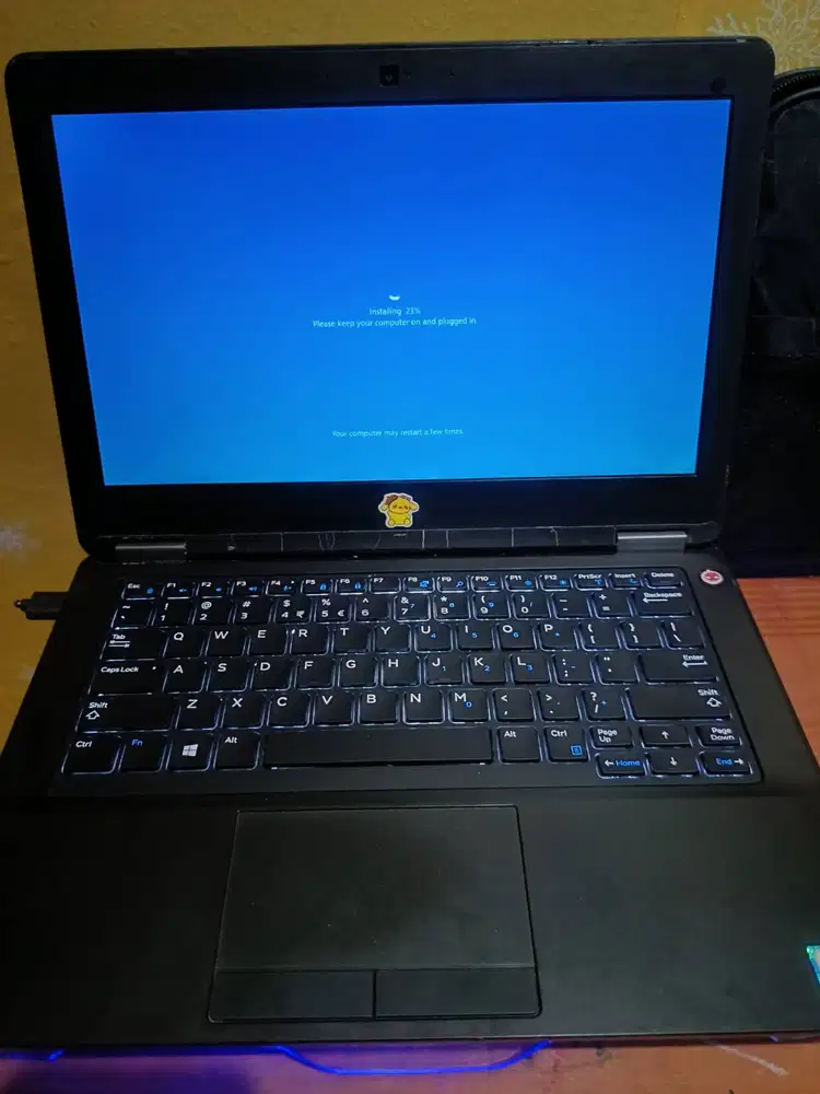 BU - Dell Latitude E5270 i5 Gen 6 RAM 8GB SSD 256GB Fullset-Siap Pakai